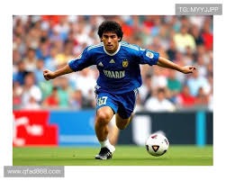 篮球湖人替补锋线表现抢眼